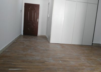 42متر روبه نما با پارکینگ اختصاصی در اندیشه