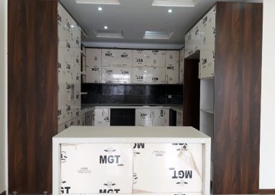 خرید آپارتمان 117 متری نوساز فول امکانات در فاز یک اندیشه