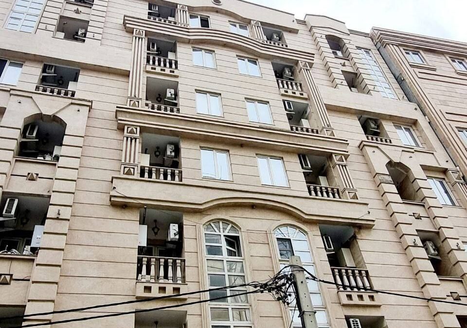 خرید در خیابان مصطفی